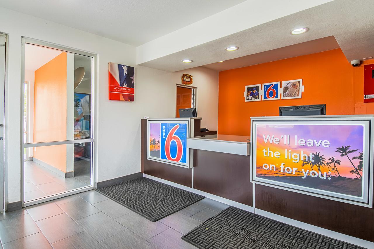 Motel 6-Bakersfield, Ca - Airport Luaran gambar